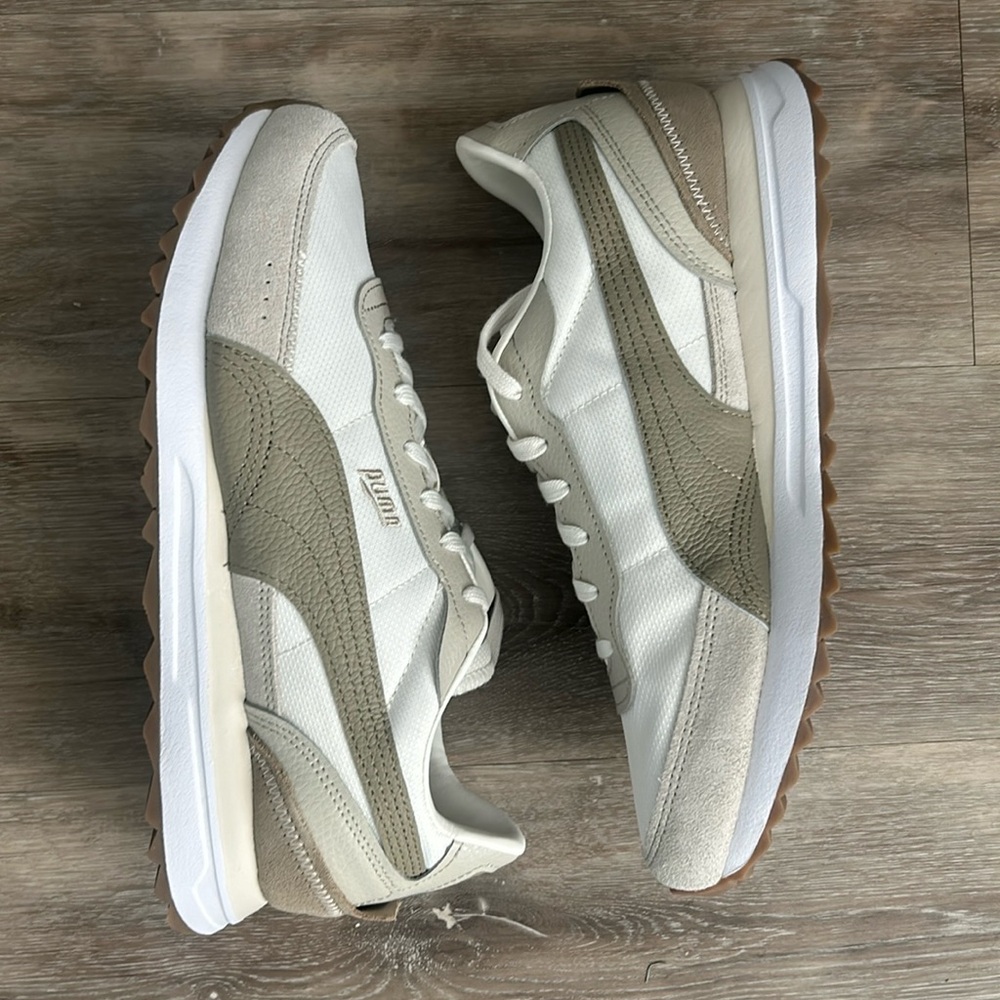 Men’s reebok sneakers